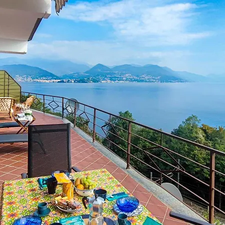 La Casa Di Angela Belvedere شقة ستريزا