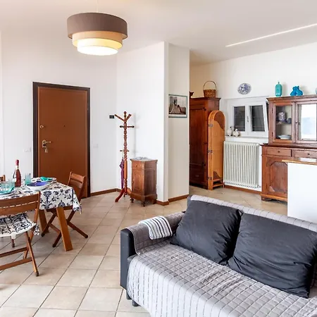 Apartment La Casa Di Angela Belvedere *